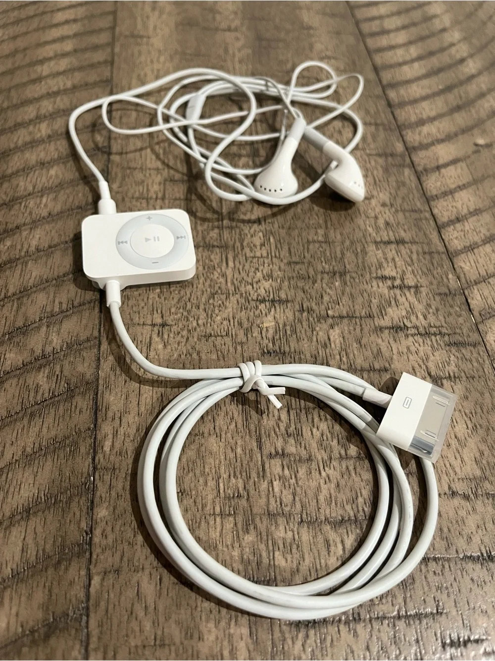 Apple iPod A1187 FM Radio Remote 2007, Authentic 4th Gen Mini White w/ Ear Buds